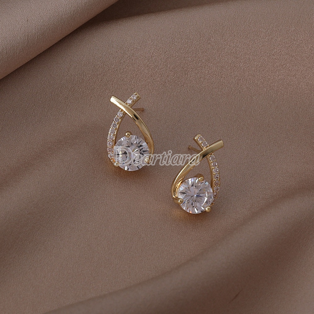 Anting Tusuk Gantung Temperament Bahan Silver Desain Salib Hias Zircon Untuk Wanita