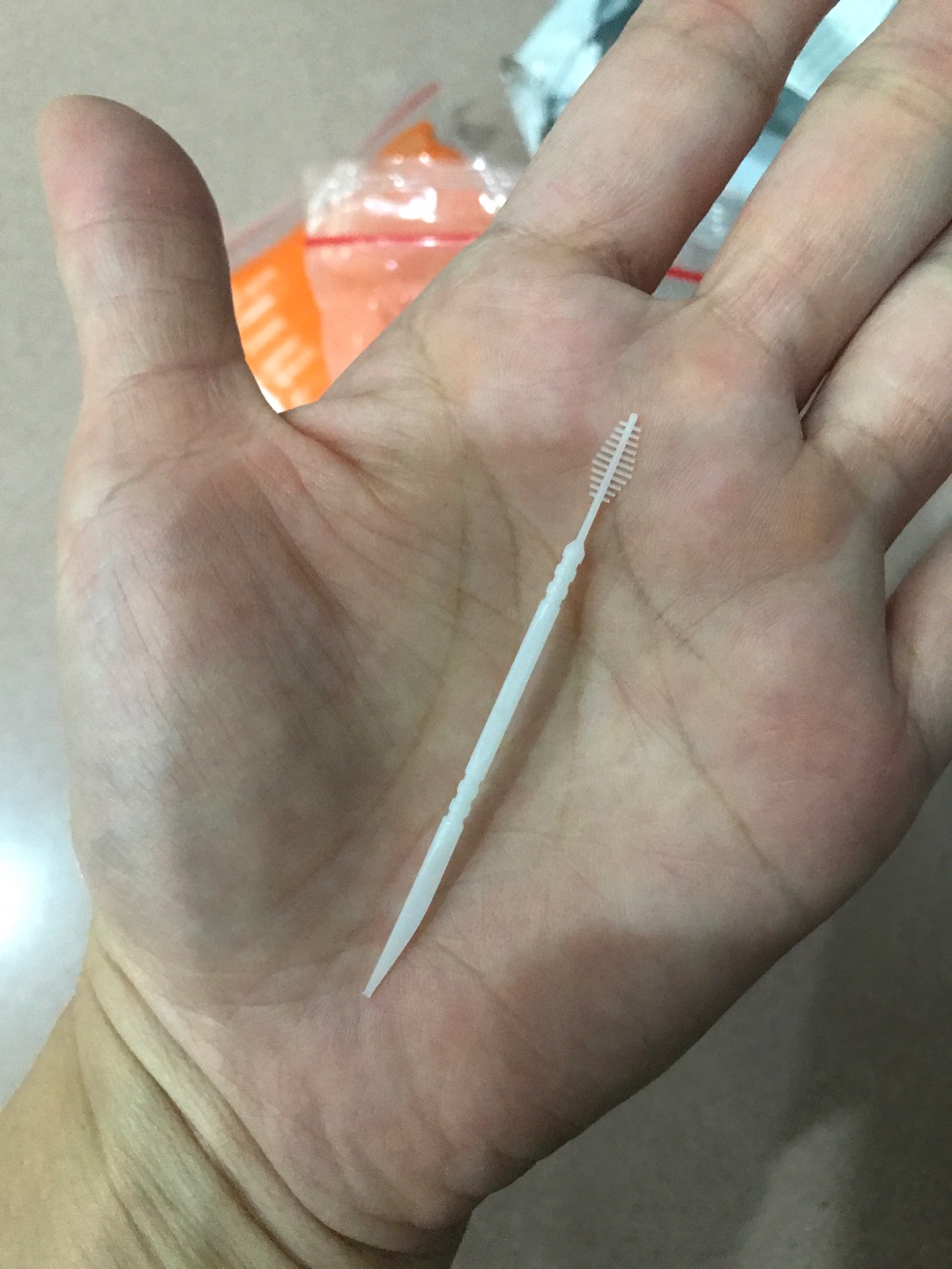 Tusuk Gigi Plastik Suapi Isi 600 Pcs/biji