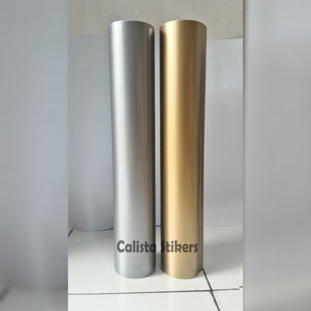 Stiker Skotlet warna Silver Glossy dan warna gold Glossy,,,,lebar atau tinggi stikernya 45cm