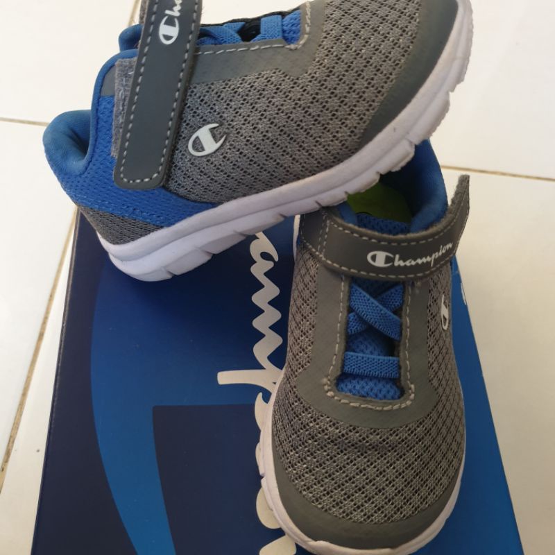 [Preloved] Sepatu Anak Unisex Champion Sz 6