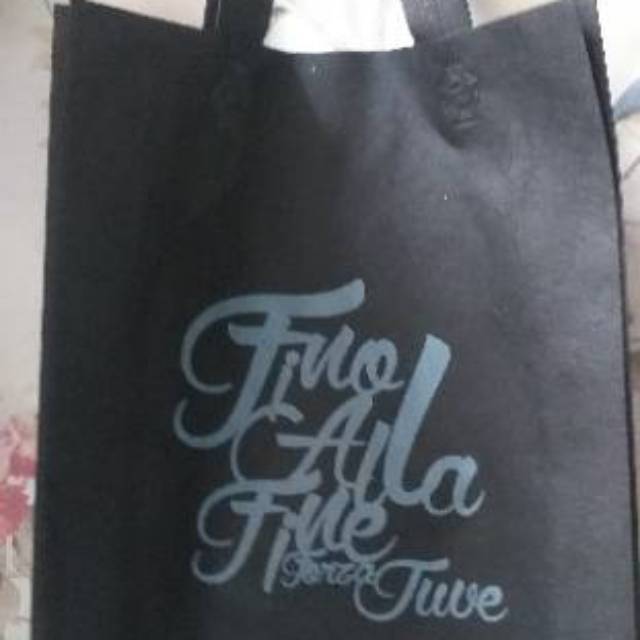 

Goodiebag press 25cmx35cm (Tas generasi milenial ramah lingkungan