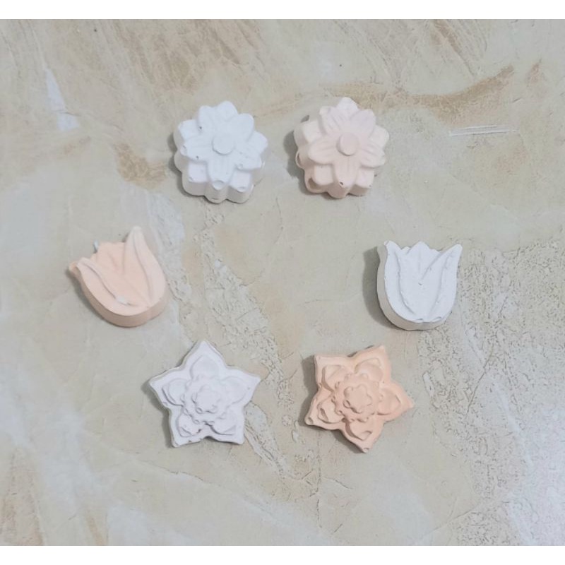 Flower Gnawing Stone Mainan Gigit Hamster/Landak Mini
