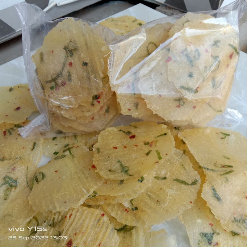 

kerupuk singkong mentah/kicimpring 250grm