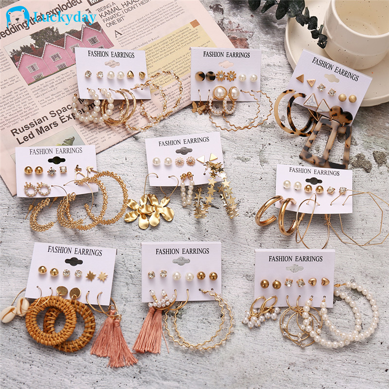 YEEZII 20Types Bohemia Anting Emas Set Anting Korea Fashion Rumbai Retro Geometris Hollow Mutiara Kupu-kupu Wanita Perhiasan Aksesoris