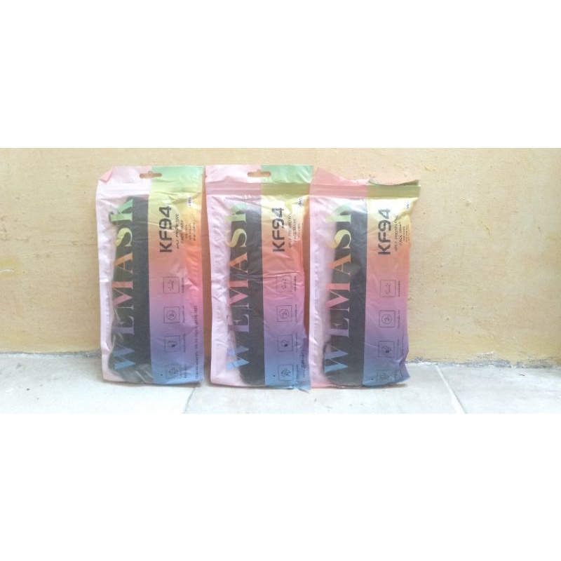 Masker Wemask KF94 Hitam 4 Ply isi 10 Pcs Masker Premium Harga Grosir