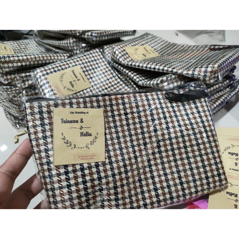 dompet souvenir bahan tebal pouch cantik size 22*14 cm