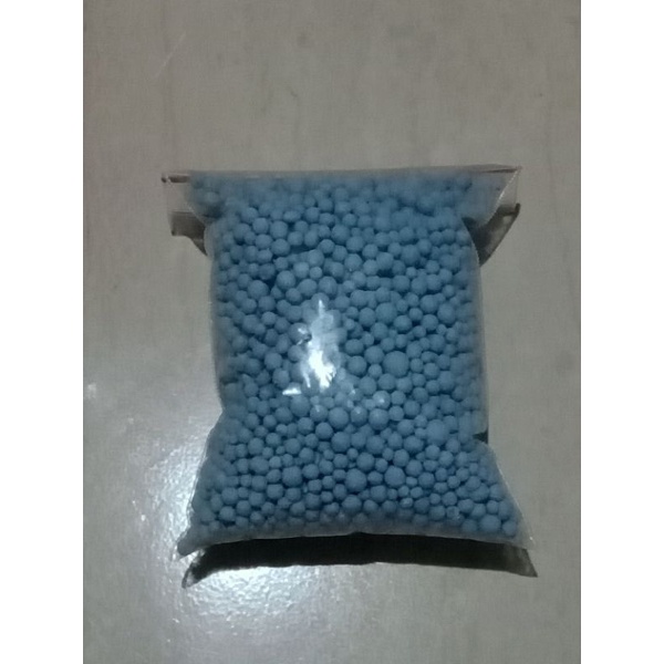 PUPUK NPK  Daun Cendana16-16-16 KEMASAN 200 gr