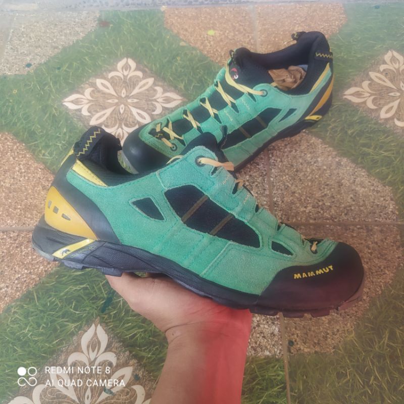 JUAL SEPATU MAMMUT SEPATU OUTDOOR SEPATU GUNUNG