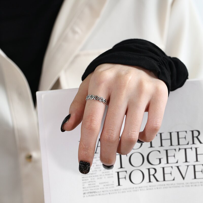 Cincin Model Terbuka Adjustable Desain Koin Tembaga Gaya Vintage