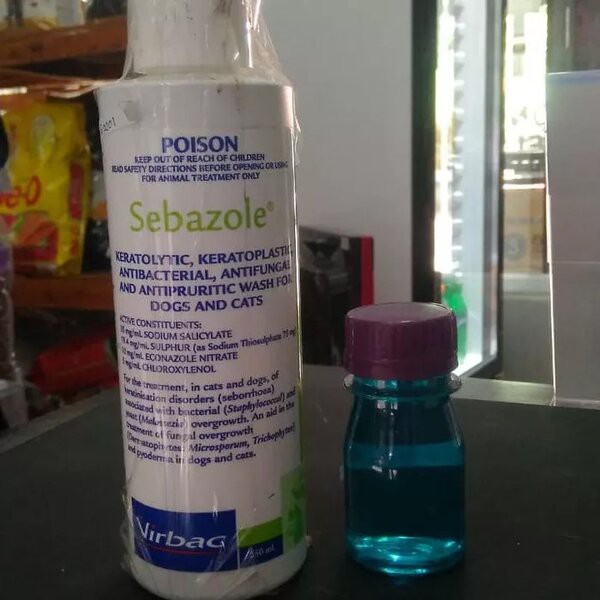 Sebazole Virbac 30ml Shampoo Obat Anti Jamur Sakit Kulit Kucing Anjing