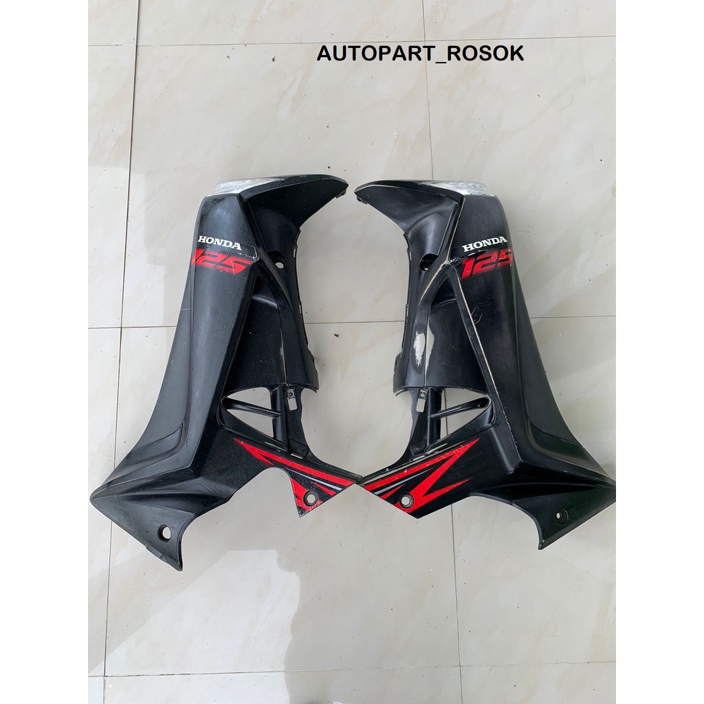 Sepasang sayap kanan kiri sayap luar dalam Honda Supra x 125 batman original list hitam