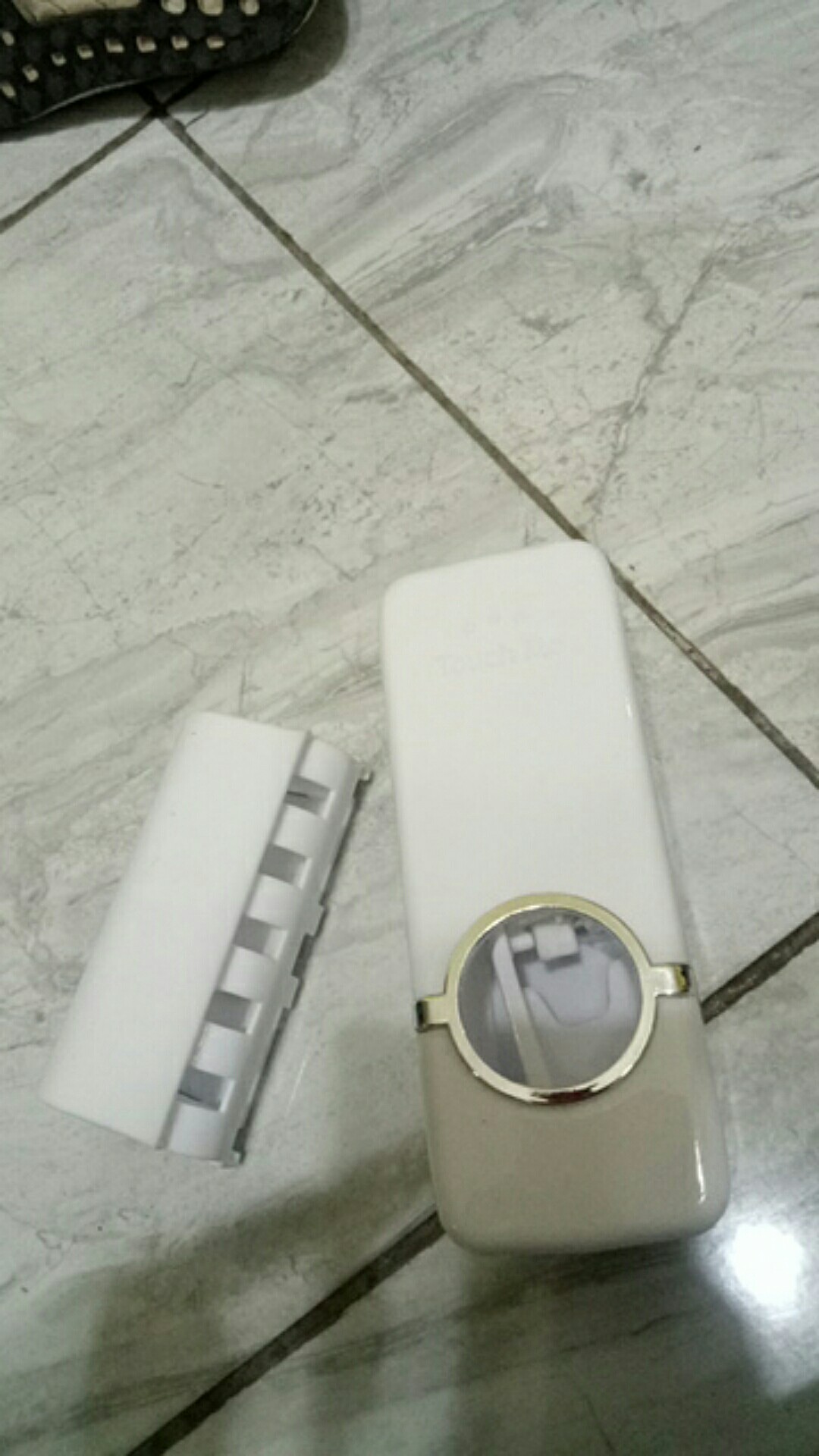 Dispenser Odol & Sikat Gigi