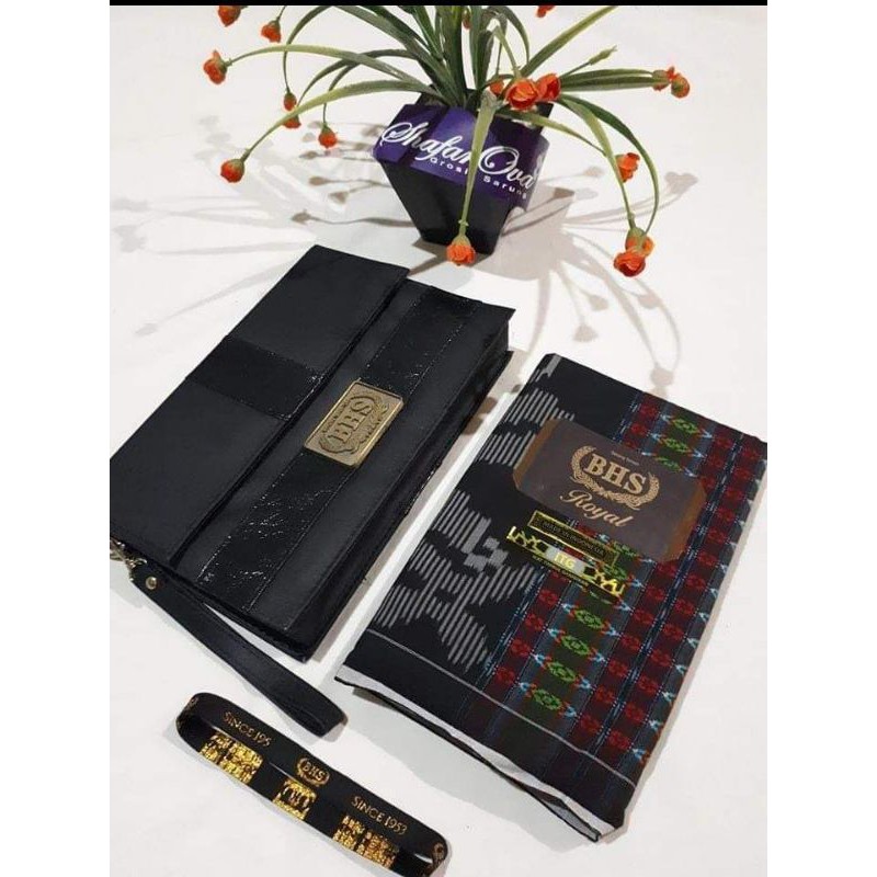 SARUNG BHS ROYAL GOLD ITG