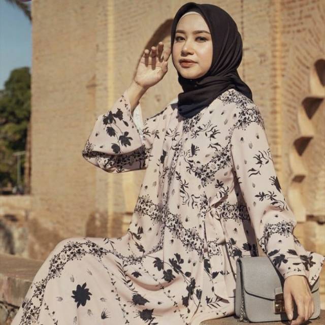 DUSTY PEACH NAOMI DRESS by Heaven Lights size S ld 92