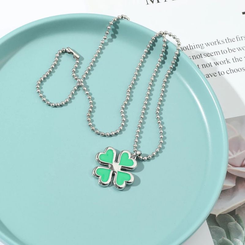 [BISA COD]Kalung Cosplay anime Tokyo Revengers Tachibana Hinata | Four Leaf Clover Liontin | Premium Clover