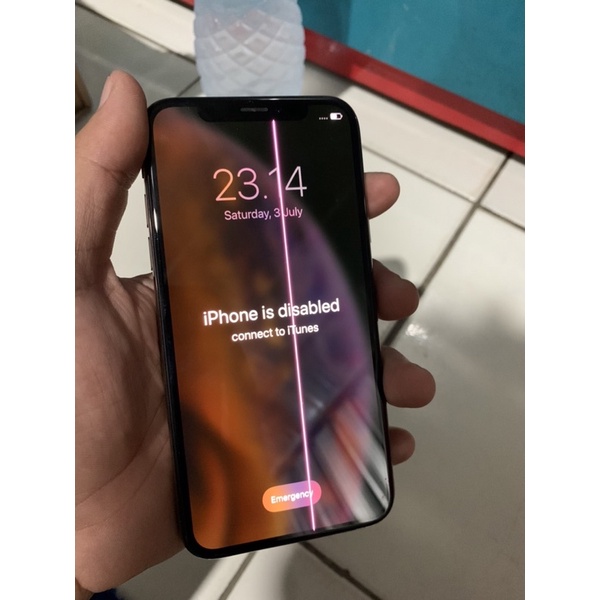 iphone xs lock