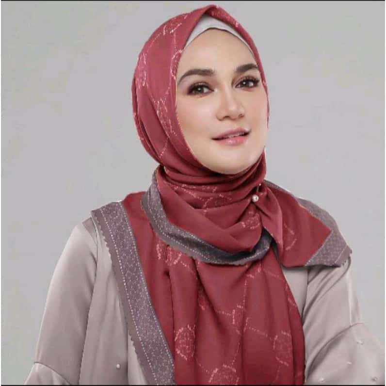 Terbaru !! Hijab Voal Segiempat Motif Luna Merah Kerudung Segiempat Motif Jilbab Voal