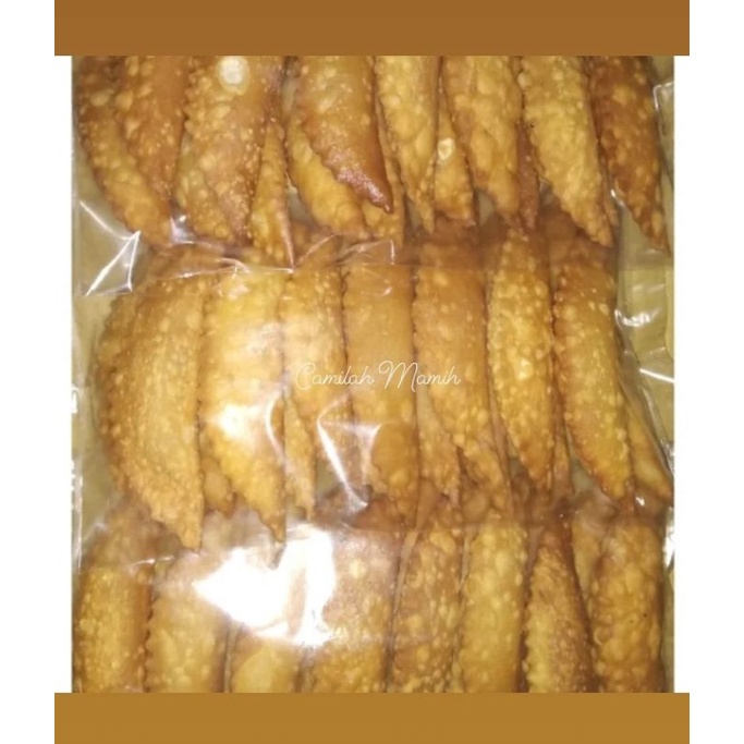 

Pastel kering isi abon pedas 500 gr