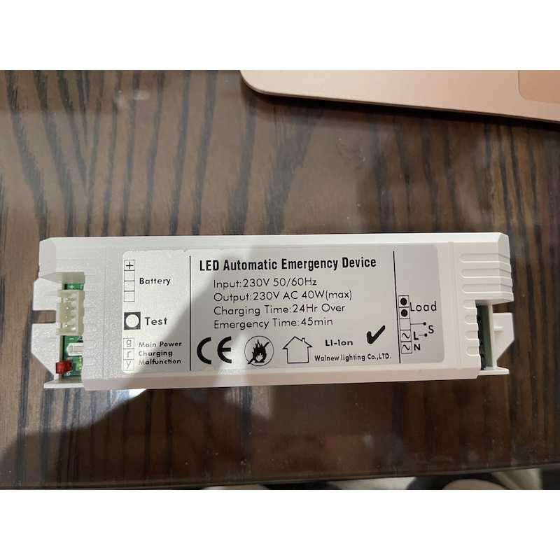 LED AUTOMATIC EMERGENCY DEVICE