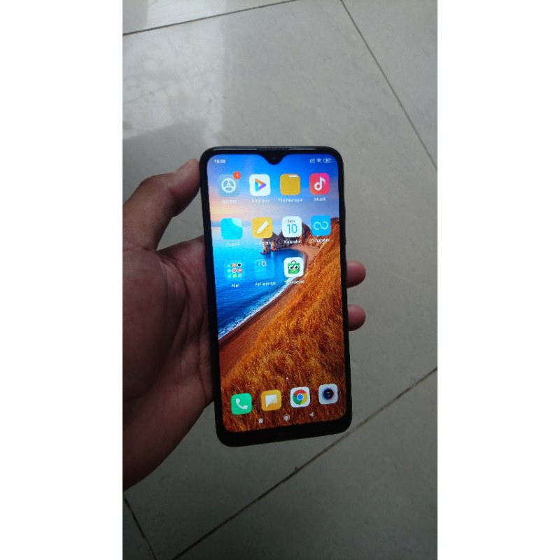 Redmi 8 Ram 4/64GB Hp + Casan Bawaan GREY