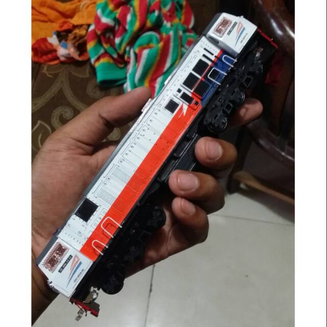 Miniatur kereta api cc 206 skala ho, jual miniatur kereta api, miniatur kereta uap