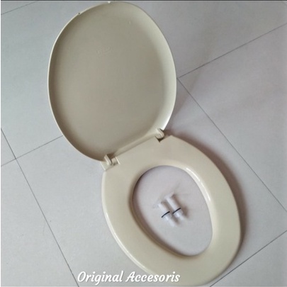 Tutup Closet duduk model toto, ina, volk dll universal biege/coklat