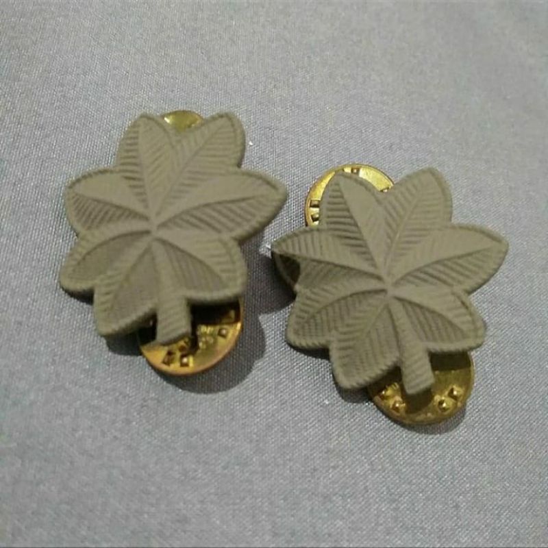 Vintage US Army Badge Major Rank Subdued ( Made in USA ) New Old Stock