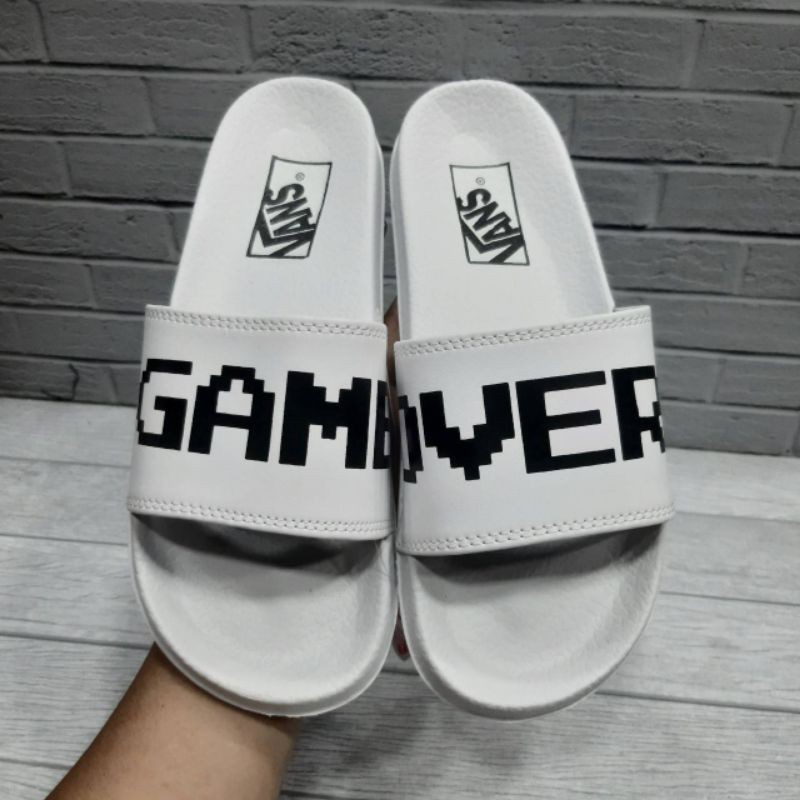 RESTOCKSENDAL VANS GAME OVER PUTIH HITAM