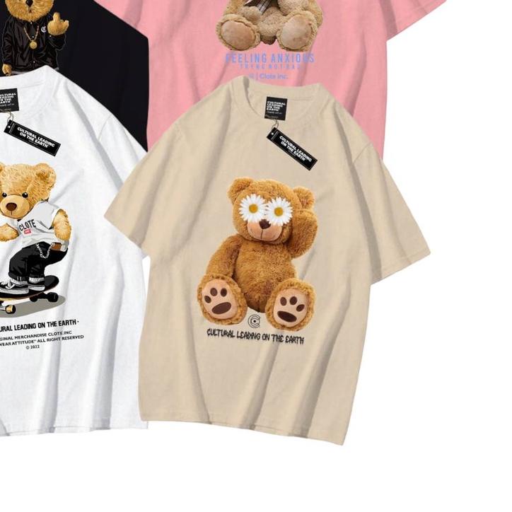 KAOS UNIQLO x KAWS / KAOS DISTRO UNIQLO / PAKAIAN PRIA & WANITA / BAJU UNIQLO x KAWS FULL TAG & LOGO