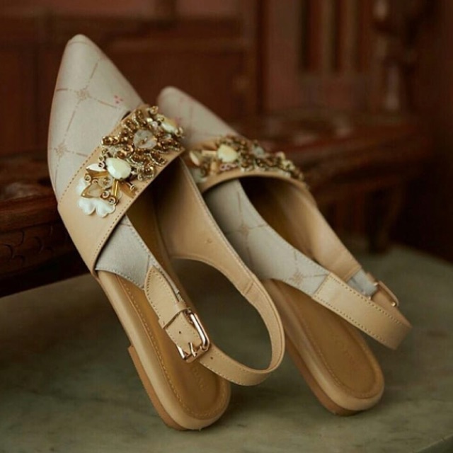 Vanna Anyar Pvra x Ria Miranda