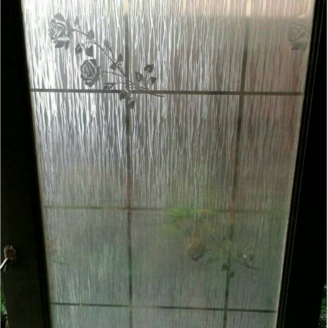 Sticker kaca motif/stiker kaca motif bunga mawar/stiker jendela/ruko/rumah/kamar mandi