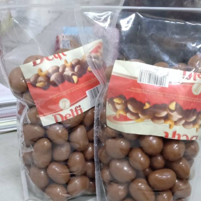 

Delfie coklat almond dan mede