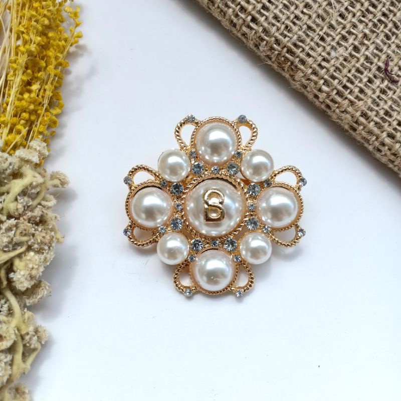 Brooch Buttonscarves KW//Bros Buttonscarves Polos/Mata/Mutiara-K-GOLD