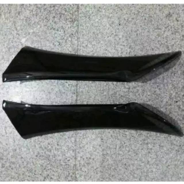 Sayap luar supra x 125 lama hitam