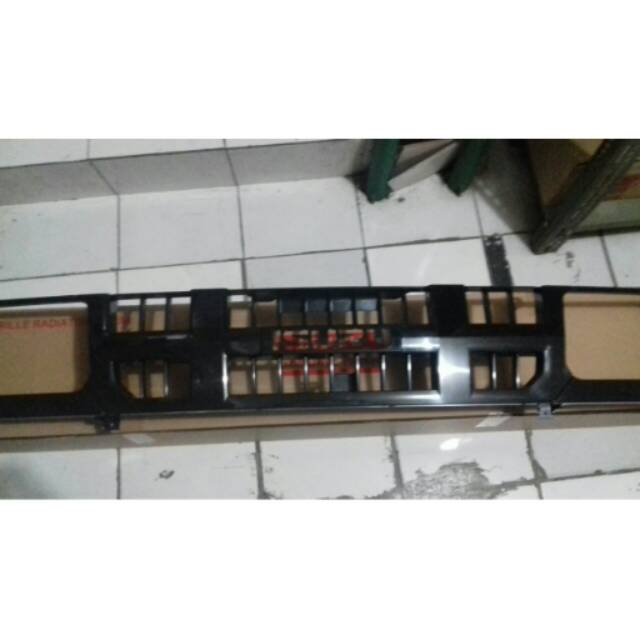 Grill Depan Isuzu Panther Pickup ORI