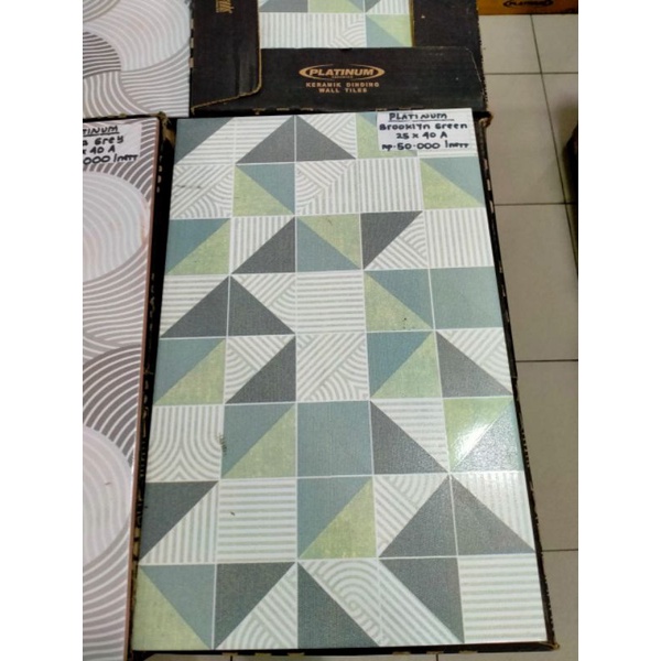Keramik dinding kamar mandi Platinum Broklyn Green 25x40 KW1