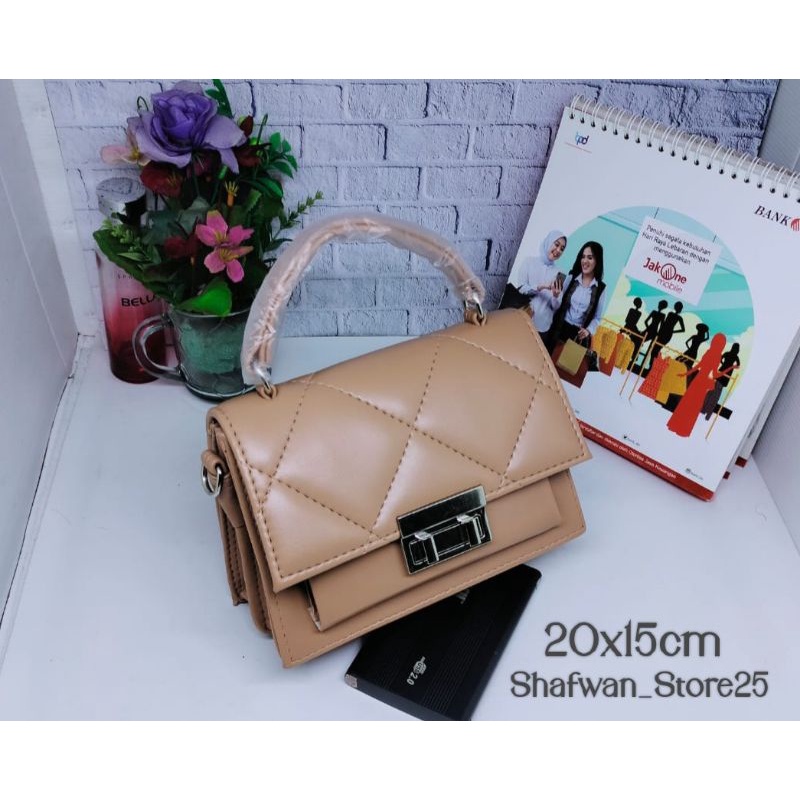 Tas Selempang wanita//Tas Wanita Minisho Mewah//Tas Selempang kekinian//Tas Selempang//Tas Wanita//Tas Terbaru//Tas Kekinian//Fashion wanita//Fashion Kekinian//TasPaket//Sling bag//Tas murah//tas import//Grosir tas//