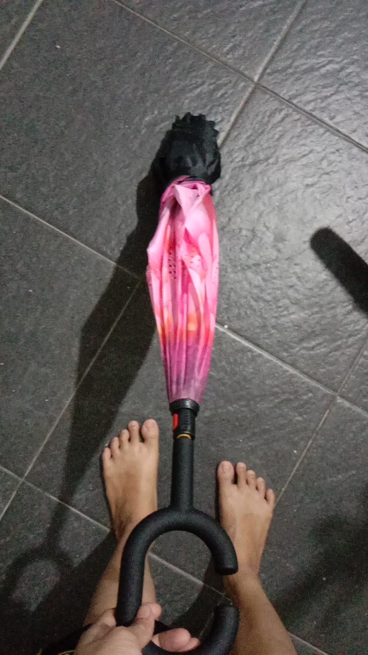 Kazbrella - Payung Terbalik (reverted Umbrella)