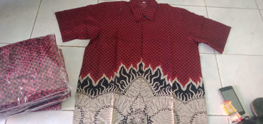 Couple Batik Bisa Pisah Bayar Di Tempat