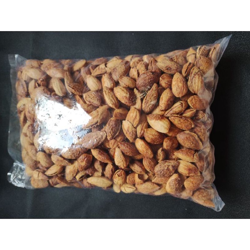 kacang Almond kulit panggang 1kg | rasa susu | milk flavor