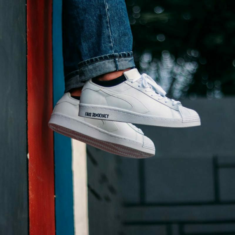 Contrust Footwear Super Trust Bootleg Fake Democracy Full White Sepatu sneakers/casual