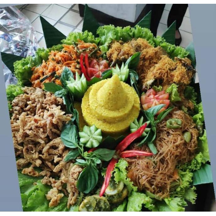 

Nasi tumpeng porsi 10 orang khusus gosend dan grab