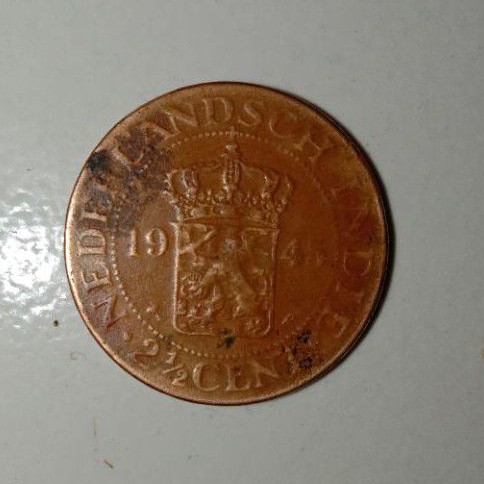 Uang lama Nederlandsch Indie 2 1/2 cen tahun 1945.