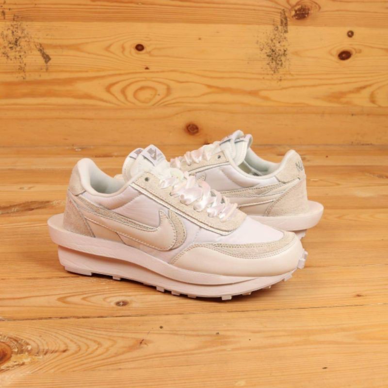 SEPATU NIKE SACAI LD WAFFLE NYLON WHITE