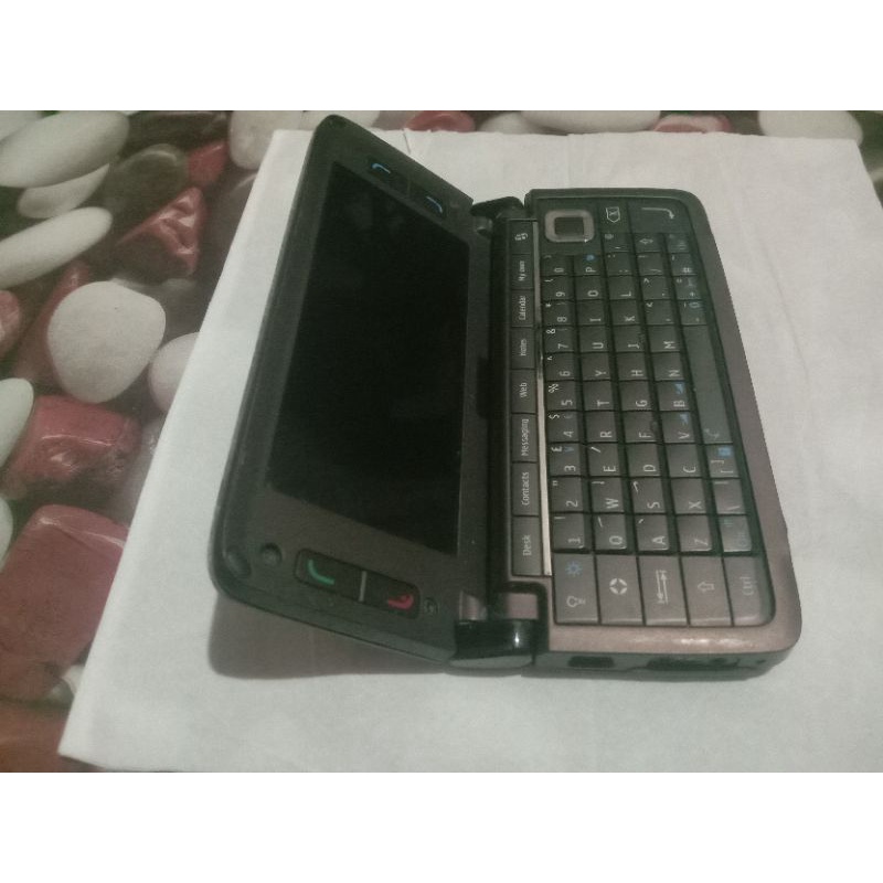 HP Nokia e90
