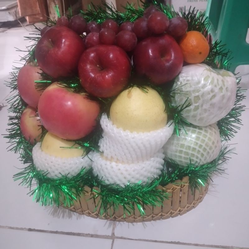 

parcel buah isi 8-9 macam buah