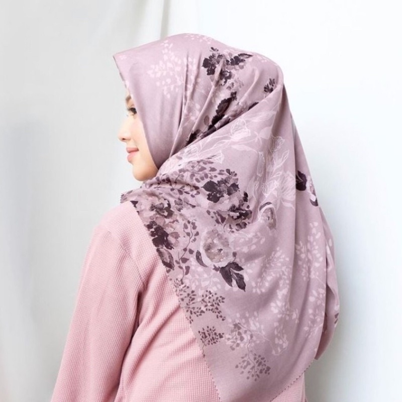 PL Kuas Scarf Vanillahijab - Tearose logo VH Swarovski