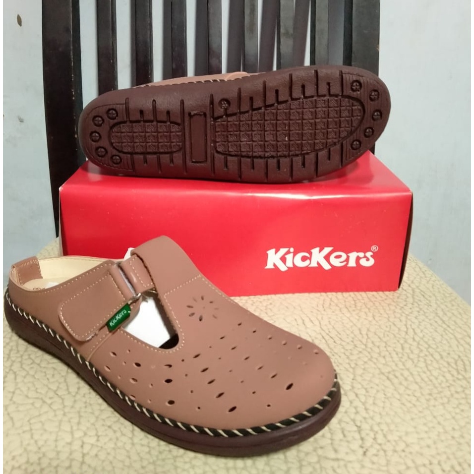 Invincible Sandal Wanita Terbaru Sandal kickersTerbaru