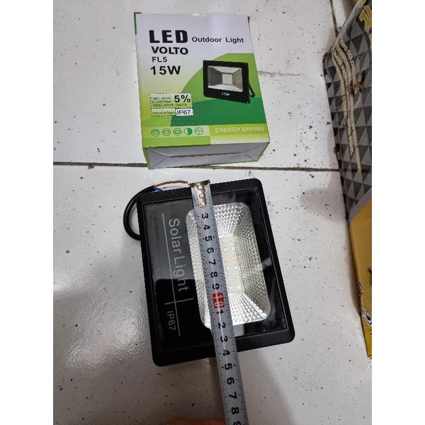 Volto Lampu sorot Floodlight 2 warna 15w Ip 67.  Lampu tembak 15 watt 2 warna