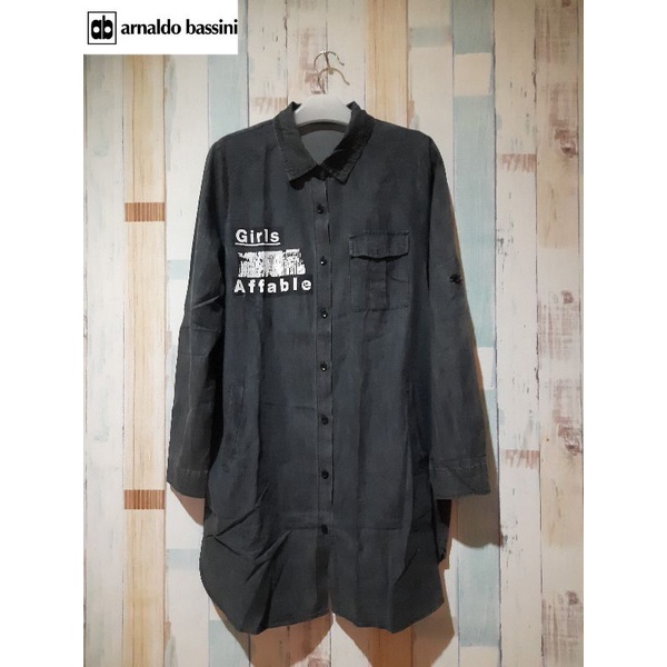 Second Branded Thrift cardigan cewek Arnaldo Bassini semi jeans hitam, baju second branded collectio
